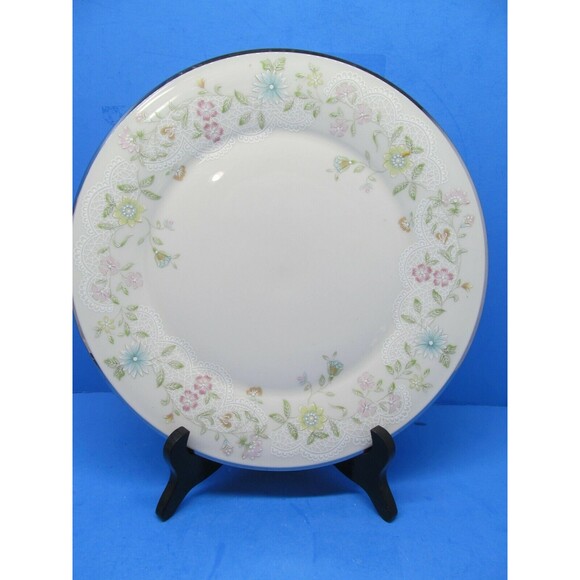 Gorham Pastelle 10 5/8" Dinner Plate For Display Only Flowers Under Raised Lace - Picture 1 of 5